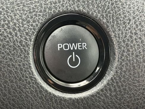 Used 2025 Toyota Camry SE FWD image 23