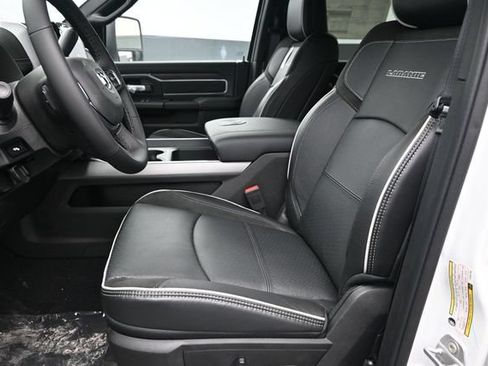 New 2026 RAM 2500 Laramie w/ Night Edition AWD/4WD image 21