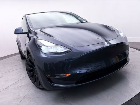 Used 2021 Tesla Model Y Performance image 7