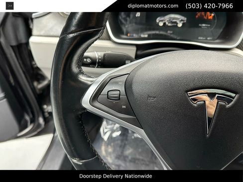 Used 2014 Tesla Model S P85 image 28
