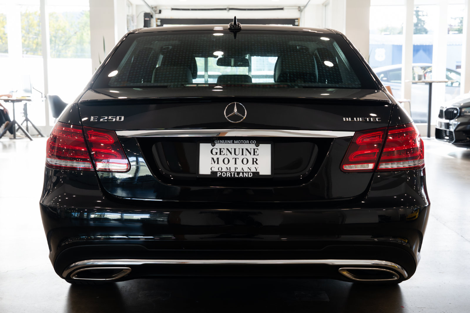 Used 2015 Mercedes-Benz E 250 BlueTEC Sedan image 5