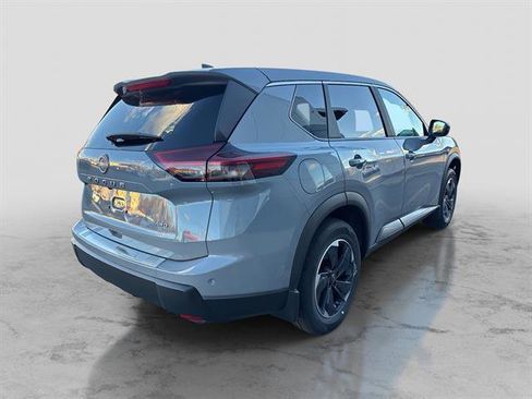 Used 2026 Nissan Rogue SV image 5