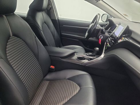 Used 2021 Toyota Camry SE FWD image 21