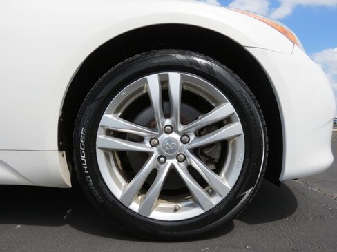 Used 2010 INFINITI G37 x w/ Premium Pkg image 10