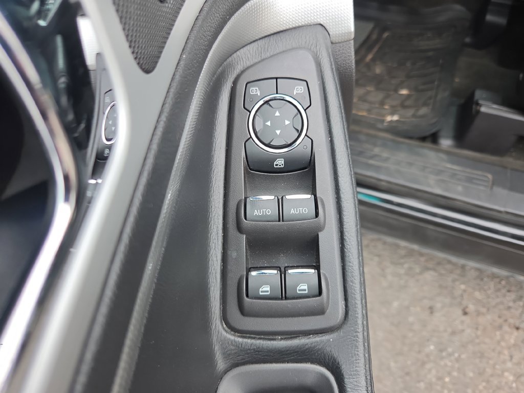Used 2015 Ford Explorer XLT w/ Equipment Group 202A AWD/4WD image 25