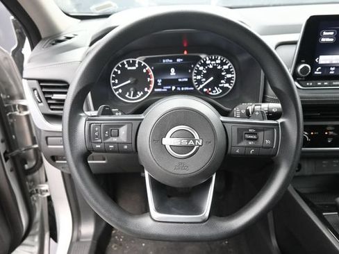 Used 2024 Nissan Rogue S FWD image 20