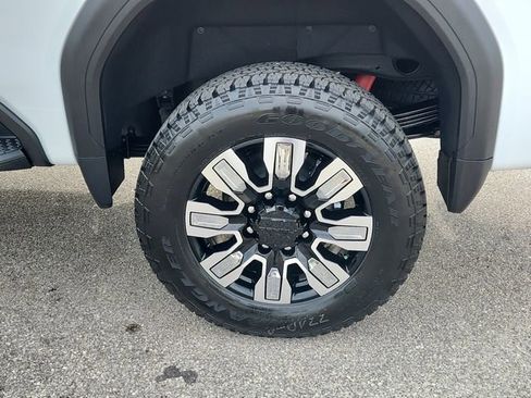 New 2026 GMC Sierra 2500 Denali w/ Denali Reserve Package image 7