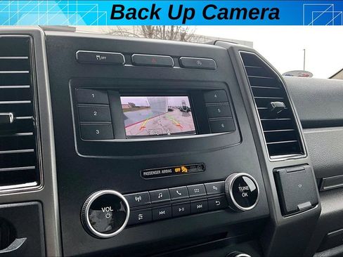Used 2018 Ford Expedition XLT image 13
