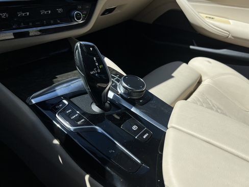 Certified 2023 BMW 530i w/ Premium Package RWD image 26