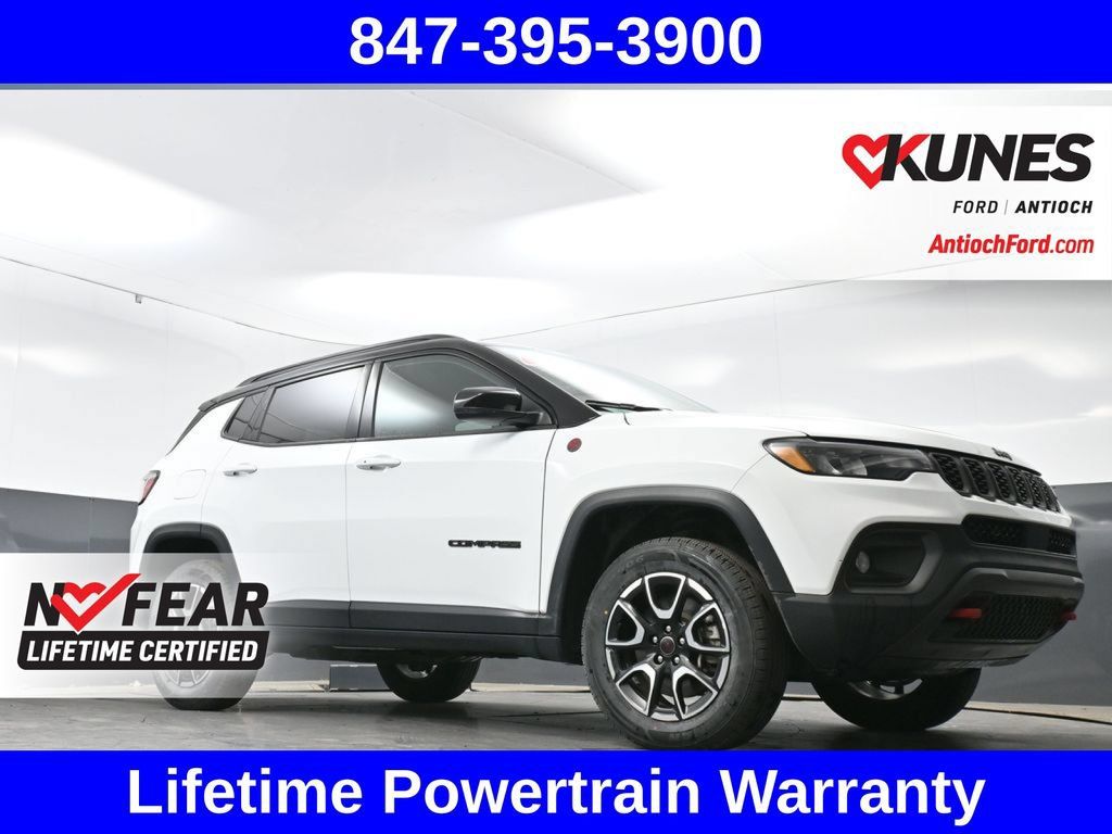 Used 2025 Jeep Compass Trailhawk AWD/4WD image 48