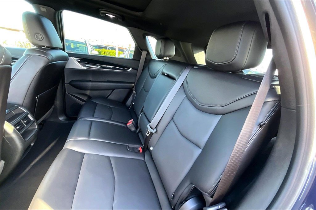 Used 2025 Cadillac XT5 Premium Luxury FWD image 16