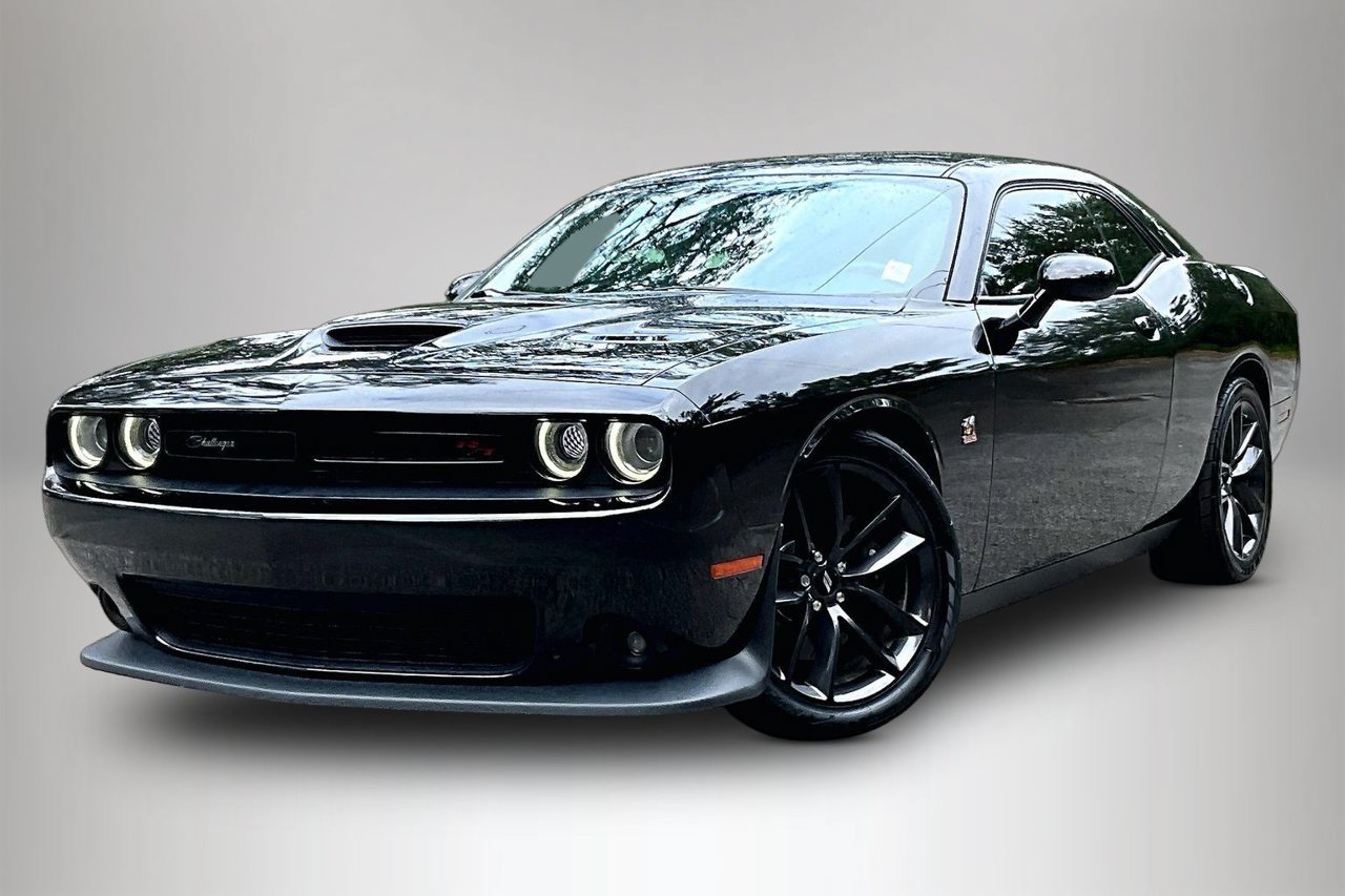 Used 2019 Dodge Challenger R/T Scat Pack RWD image 1