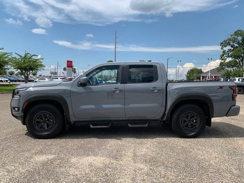 Used 2025 Nissan Frontier Pro-X RWD image 5