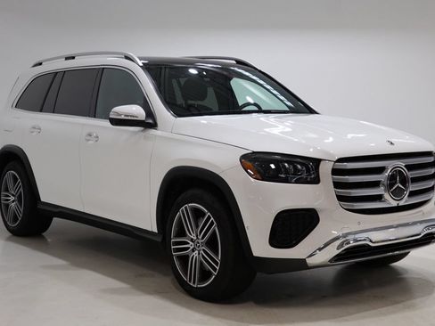 Used 2026 Mercedes-Benz GLS 450 4MATIC image 1