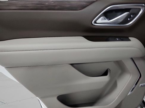 Used 2024 Chevrolet Tahoe Z71 w/ Z71 Off-Road Package image 10