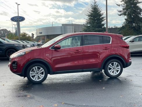 Used 2018 Kia Sportage LX image 6