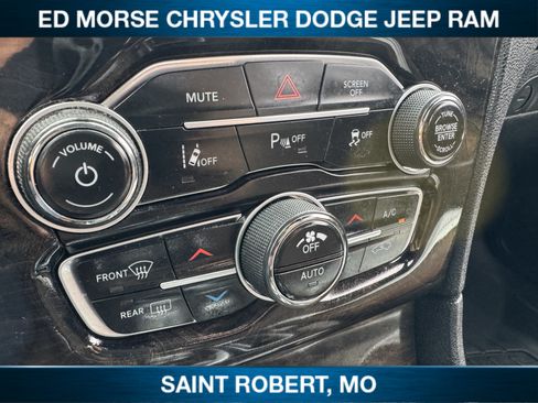 Used 2018 Chrysler 300 Limited w/ Safetytec Plus Group AWD/4WD image 17