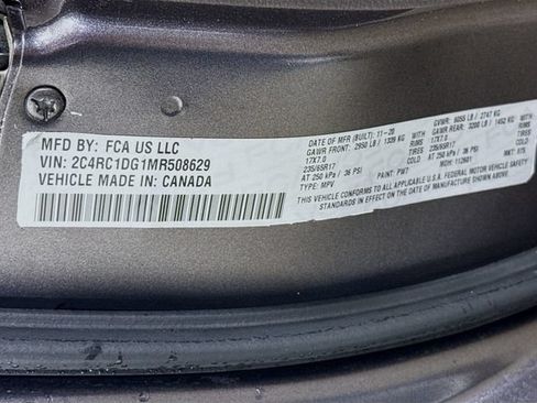 Used 2020 Chrysler Pacifica Limited FWD image 39