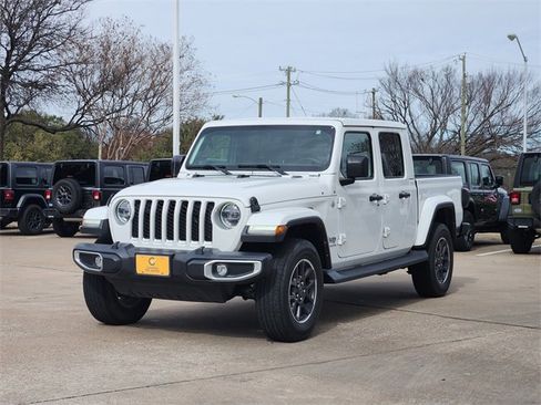 Used 2022 Jeep Gladiator Overland w/ Popular Equipment Package image 3