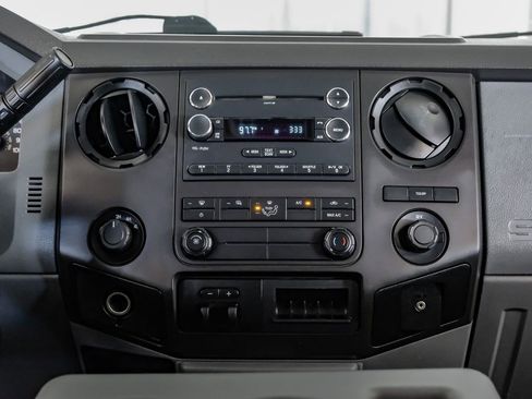 Used 2014 Ford F450 XL w/ Power Equipment Group image 24