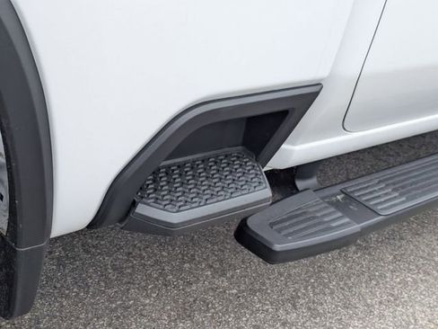 Used 2023 Chevrolet Silverado 2500 Custom w/ Custom Value Package image 29