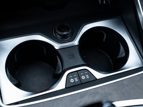 Used 2022 BMW X7 M50i image 31