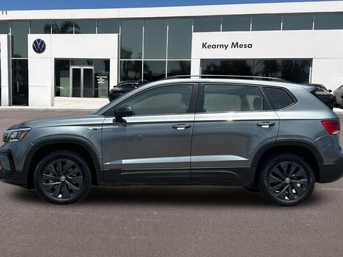 Used 2022 Volkswagen Taos S FWD image 7