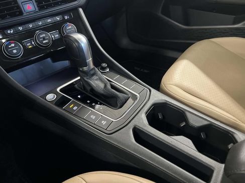 Used 2019 Volkswagen Jetta SEL image 23