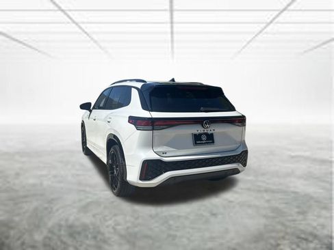 New 2026 Volkswagen Tiguan SE R-Line FWD image 3