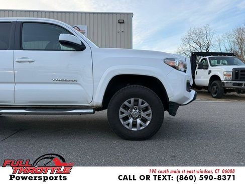 Used 2017 Toyota Tacoma SR5 image 28