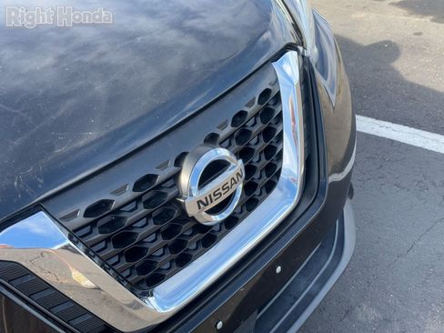 Used 2020 Nissan Kicks S image 7