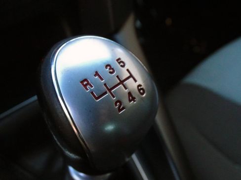 Used 2017 Ford Focus ST FWD image 37