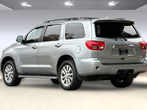 Used 2011 Toyota Sequoia Limited image 3