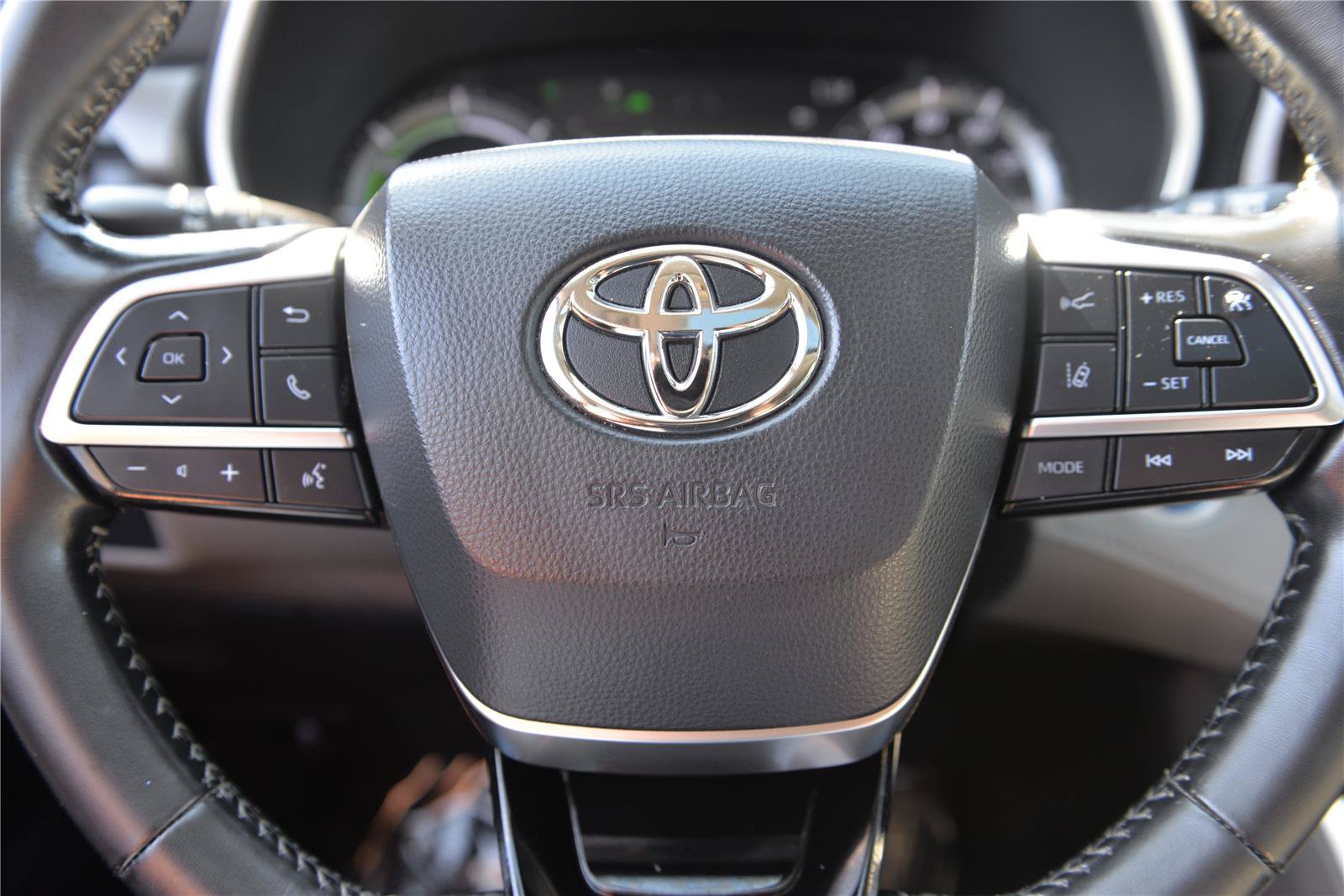 Used 2021 Toyota Highlander XLE w/ Protection Package #3 (TMS) AWD/4WD image 32