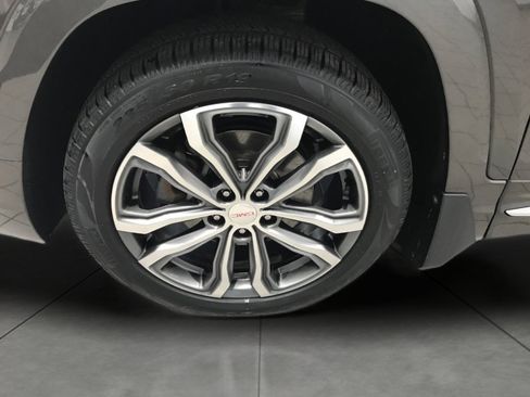 Used 2019 GMC Terrain Denali w/ GMC Pro Grade Package AWD/4WD image 3