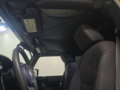 Used 2013 Jeep Wrangler Unlimited Sport w/ Max Tow Pkg image 10