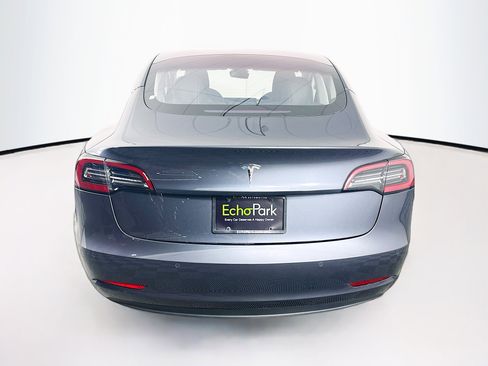 Used 2017 Tesla Model 3 Long Range RWD image 7