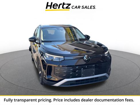 Used 2026 Volkswagen Tiguan SE FWD image 1