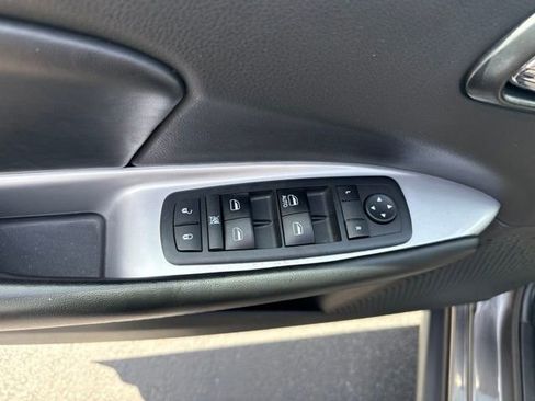 Used 2017 Dodge Journey SE FWD image 14