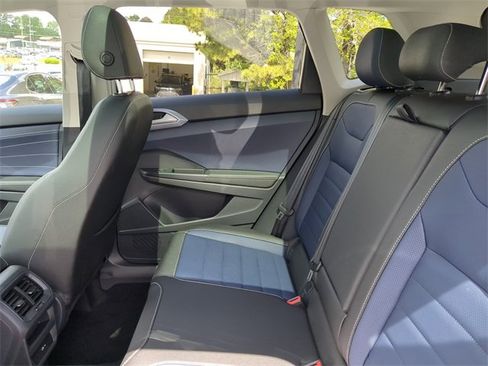 New 2025 Volkswagen Taos SEL image 12