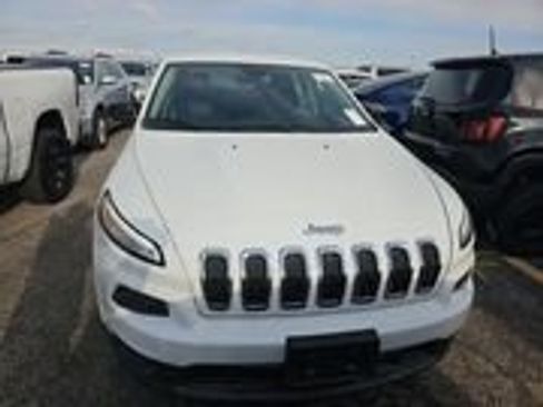 Used 2017 Jeep Cherokee Sport image 2