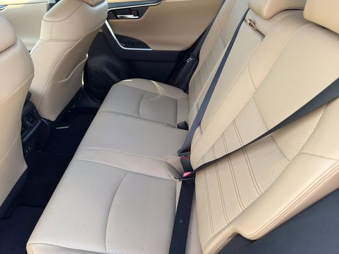 Used 2019 Toyota RAV4 Limited w/ Cold Weather Package FWD image 22