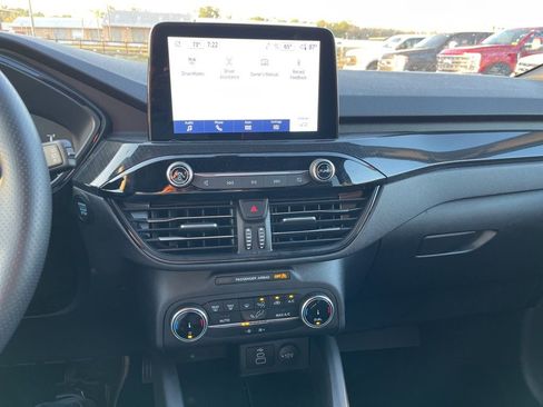 Used 2025 Ford Escape ST-Line image 13