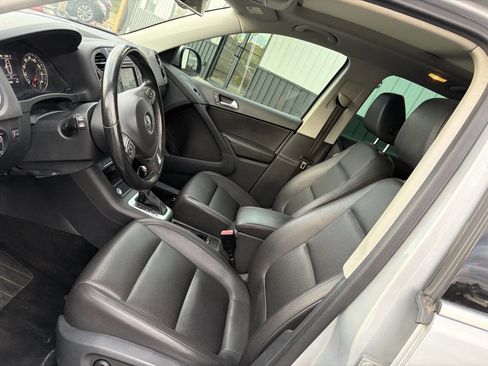 Used 2017 Volkswagen Tiguan Wolfsburg Edition image 14