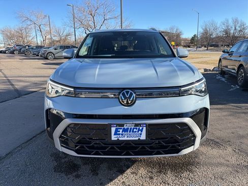 New 2025 Volkswagen Taos SEL image 8