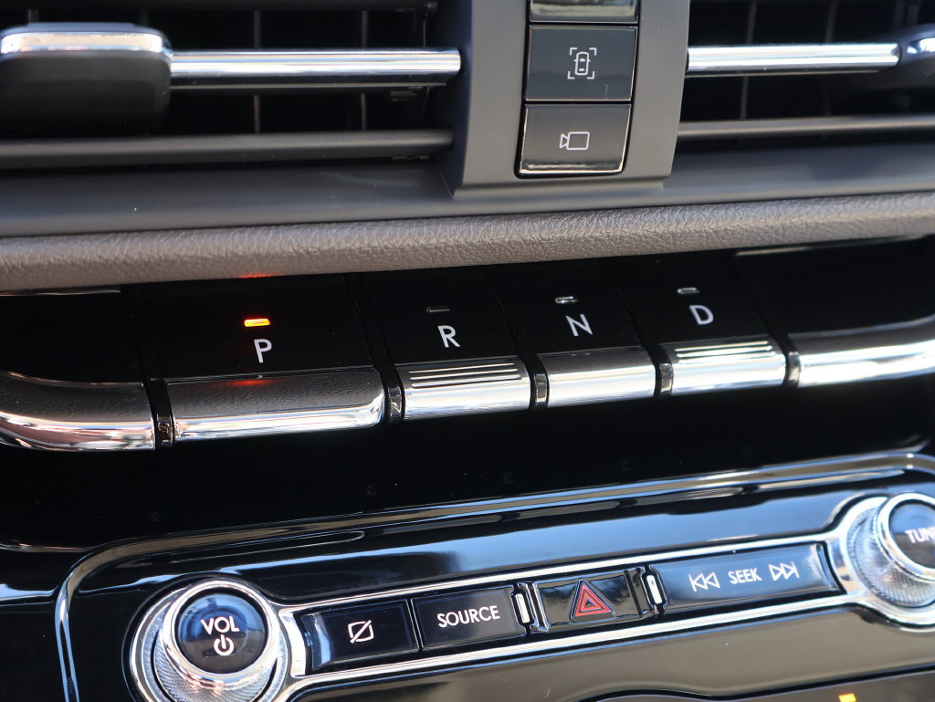 Used 2021 Lincoln Corsair Reserve AWD/4WD image 39