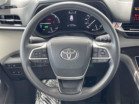 Certified 2021 Toyota Sienna LE FWD image 26