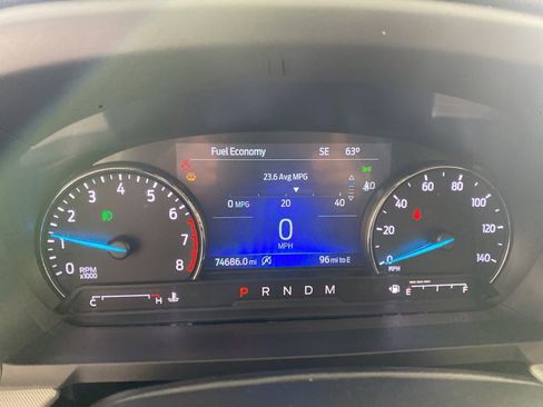 Used 2020 Ford Explorer XLT w/ Equipment Group 202A image 6