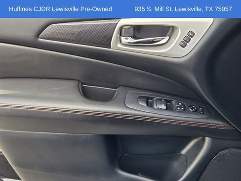 Used 2019 Nissan Pathfinder SL image 25