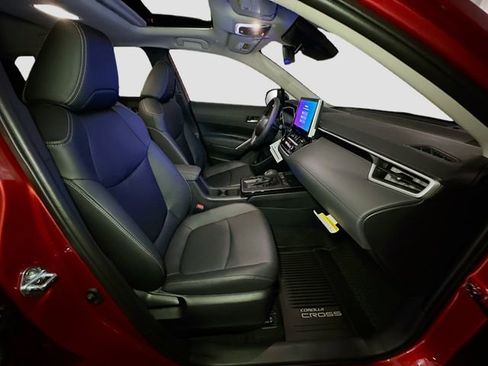 New 2026 Toyota Corolla Cross XLE w/ Convenience Package image 32